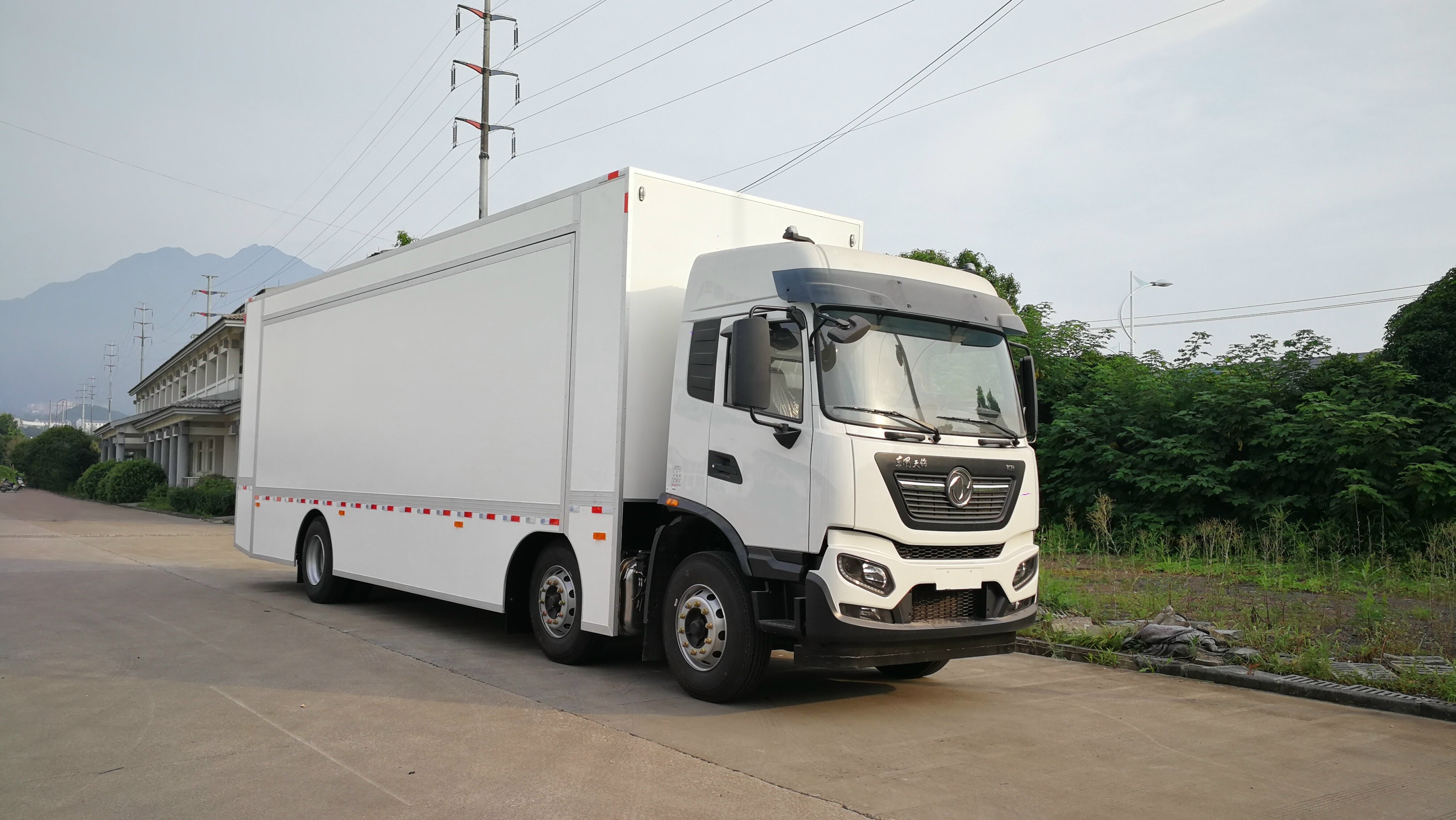 双边扩容宣传车(6X2)
