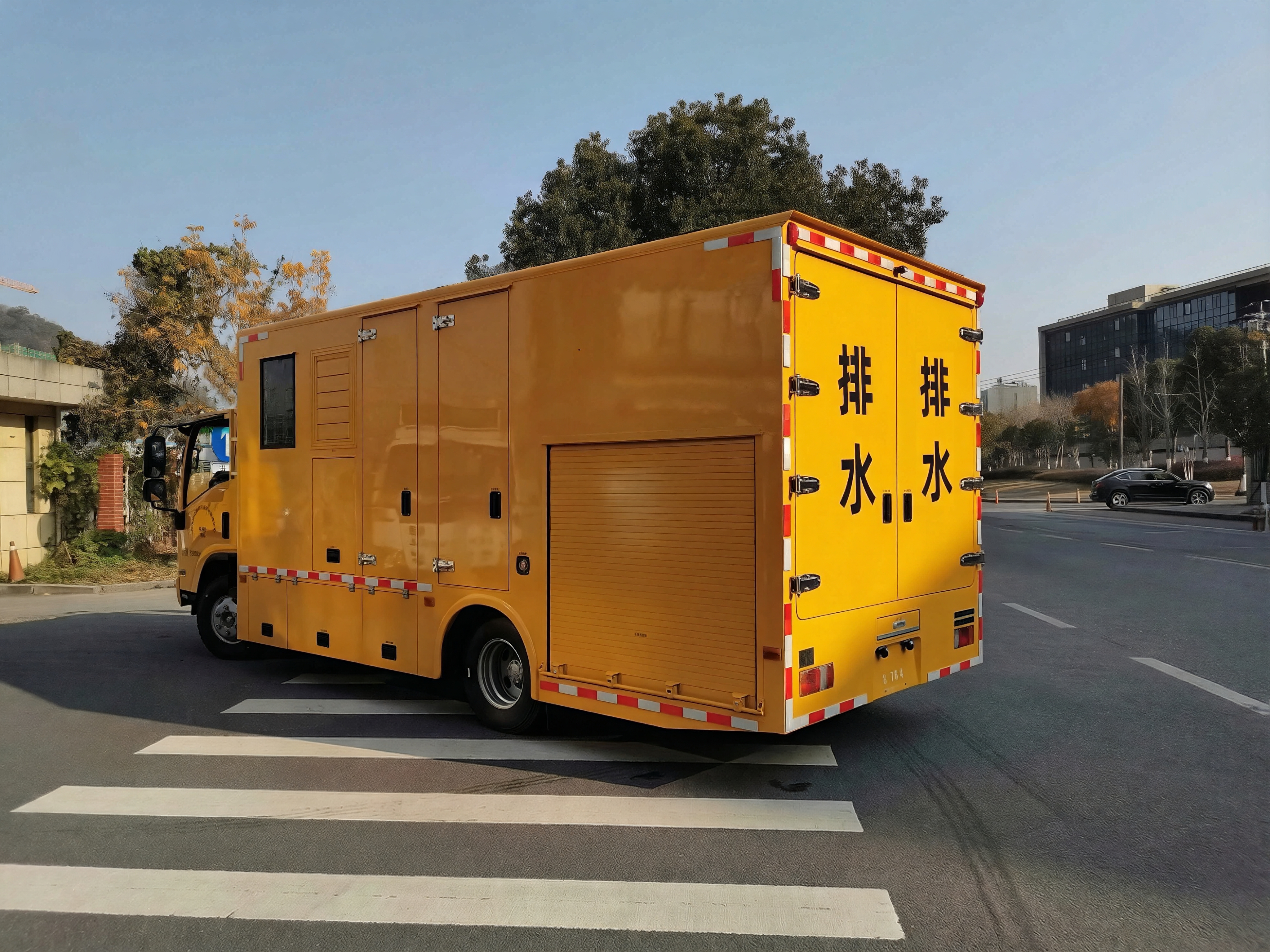 2000方排涝车